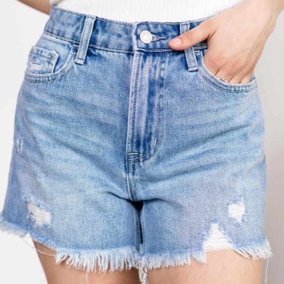Vervet • High Rise Midi Shorts - Optic White